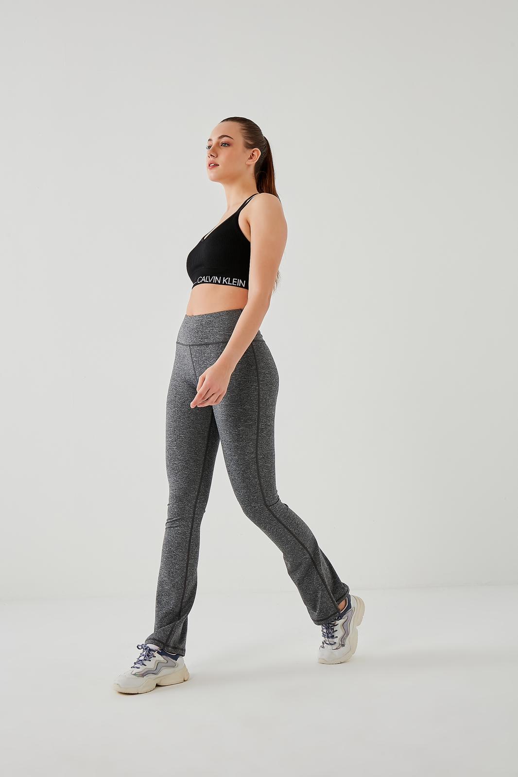 DKN signature flared leggings in grey – BeCosy Store