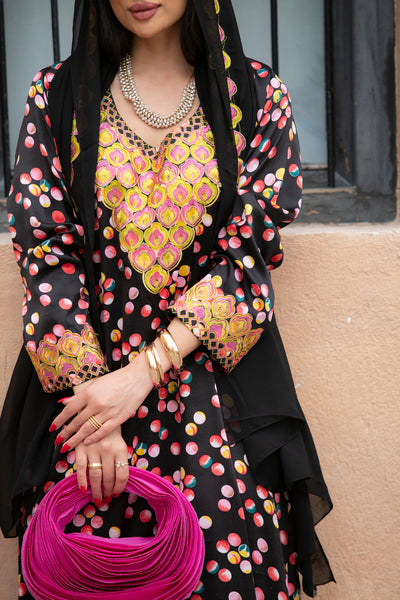 Printed Mukhawar in Black with scarf