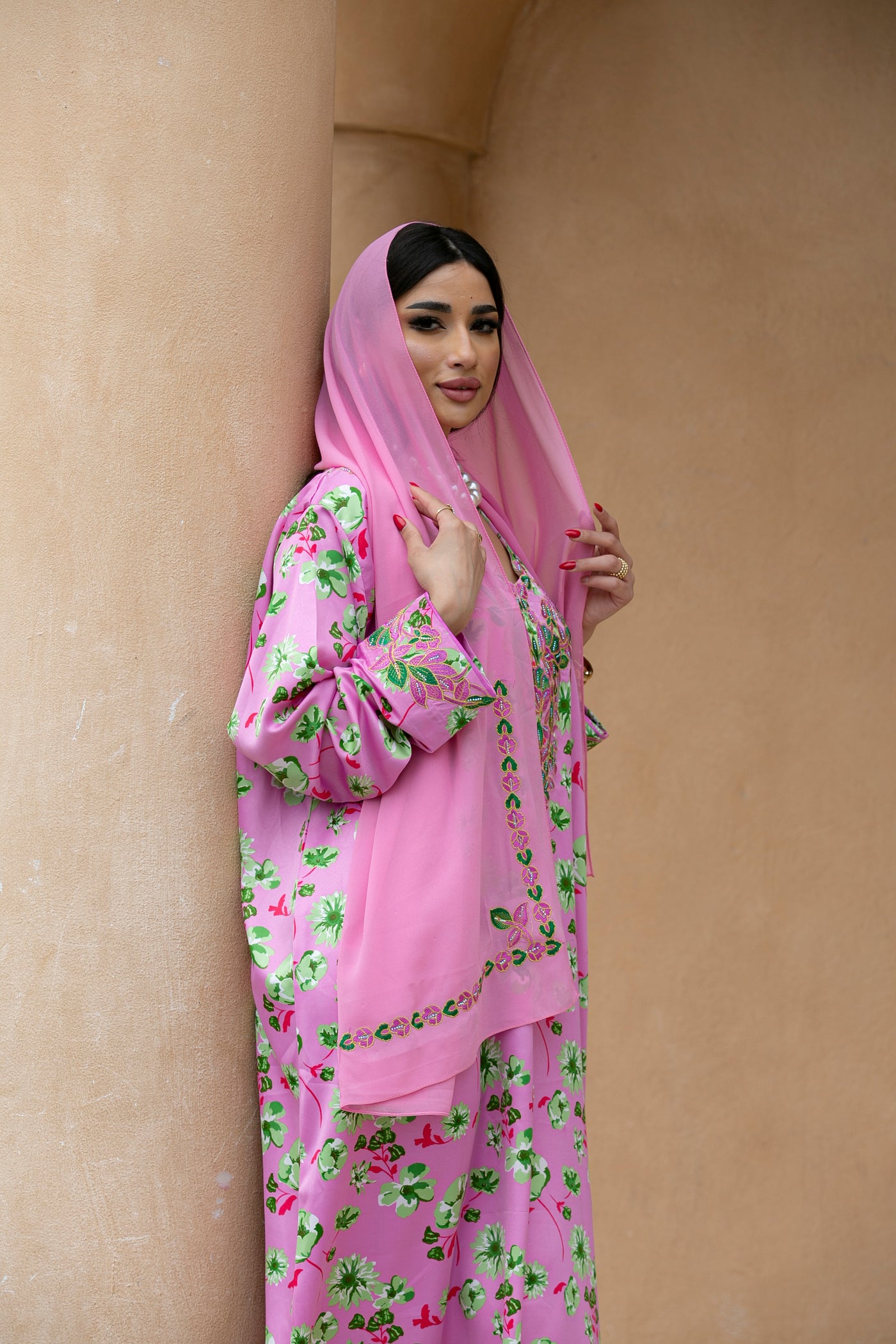 Mix Floral Mukhawar with scarf in Pink