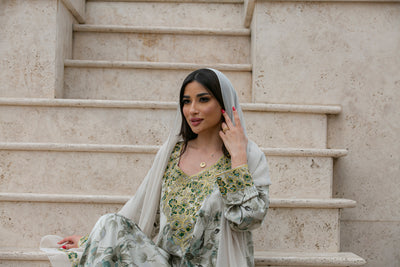 Floral Mukhawar with scarf in Green