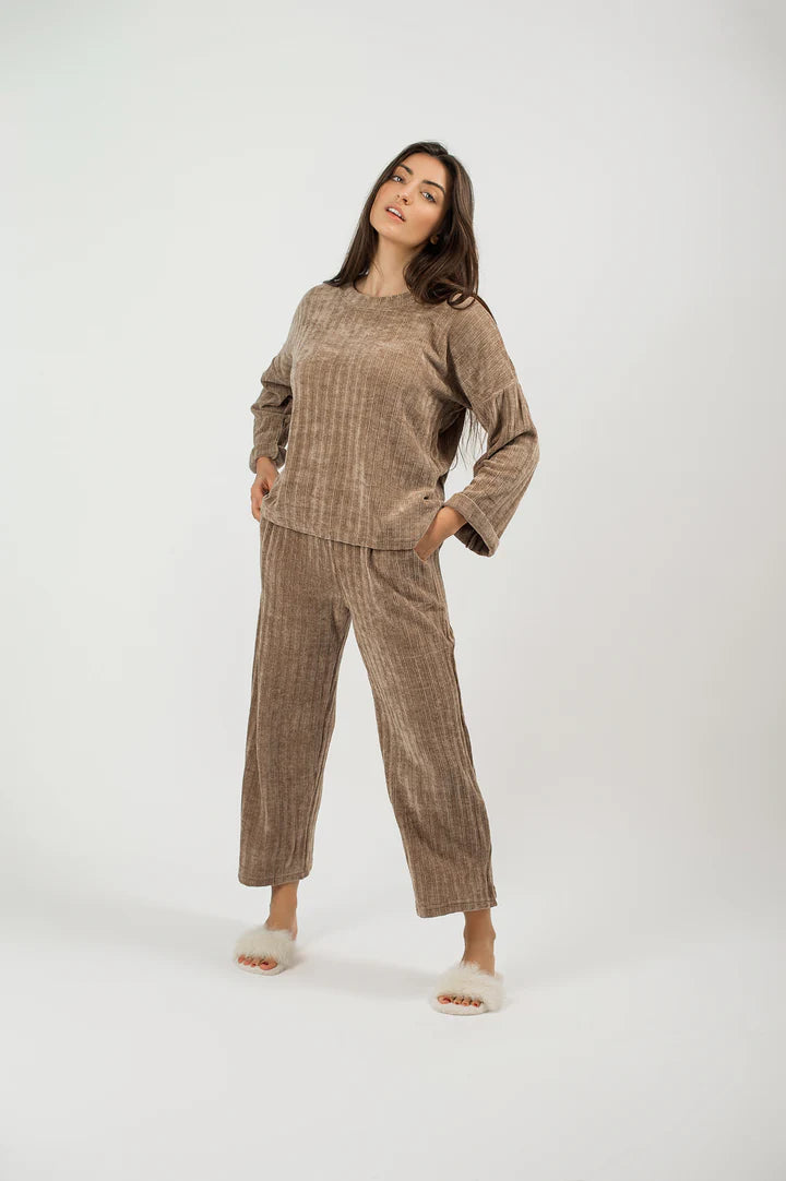 Be Cosy Knitted Loungewear Set in Light Brown
