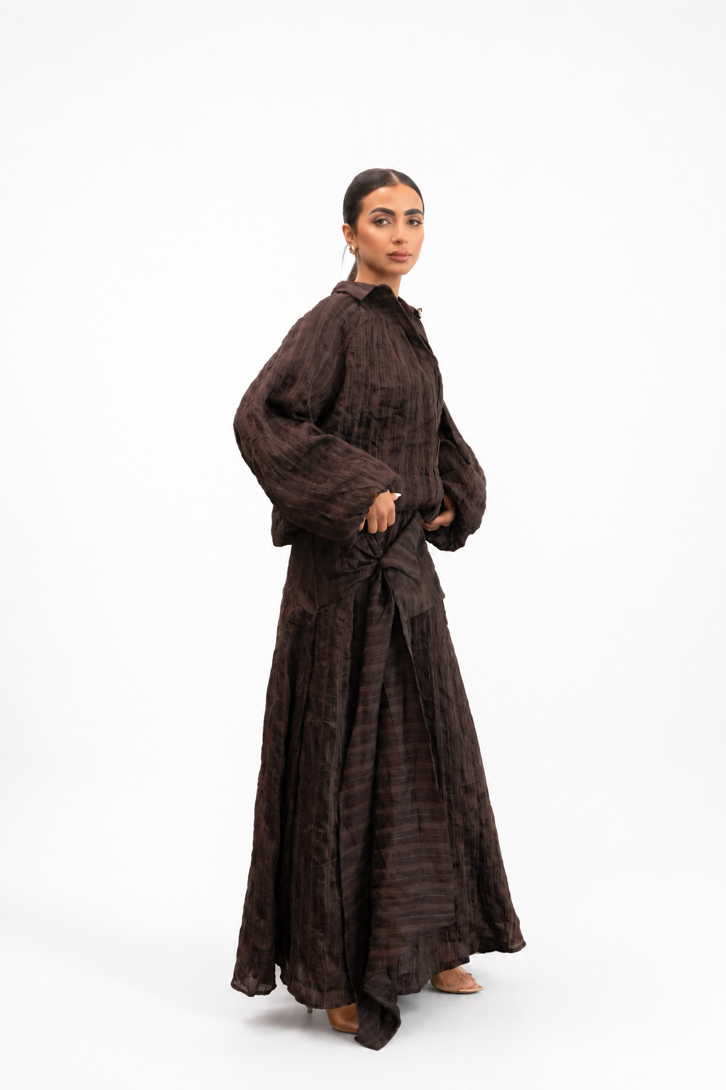 BROWN OVERSIZED BLOUSE WITH MAXI SKIRT - STRIPED