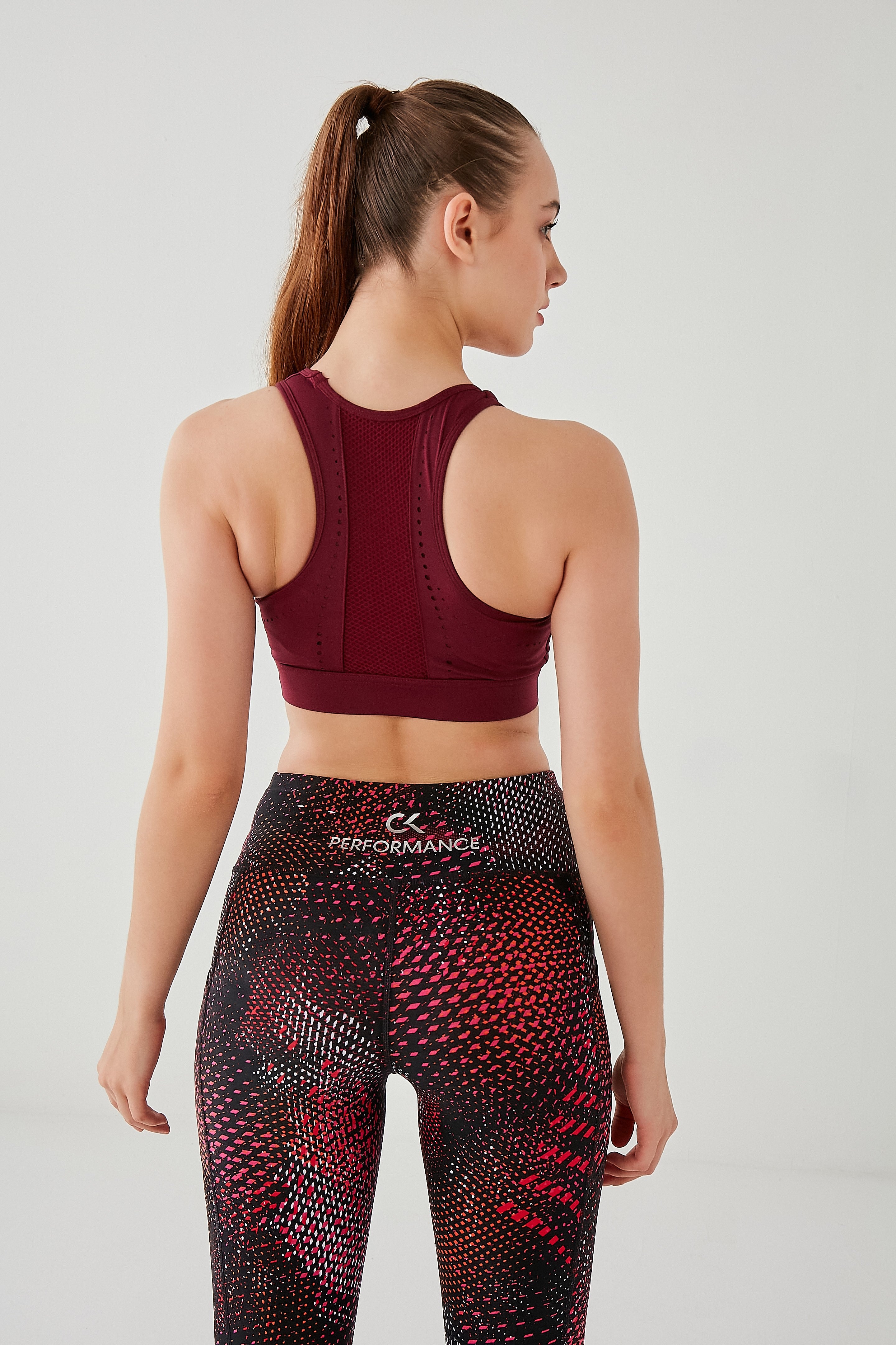 DKN High Support Sports Bra in Maroon