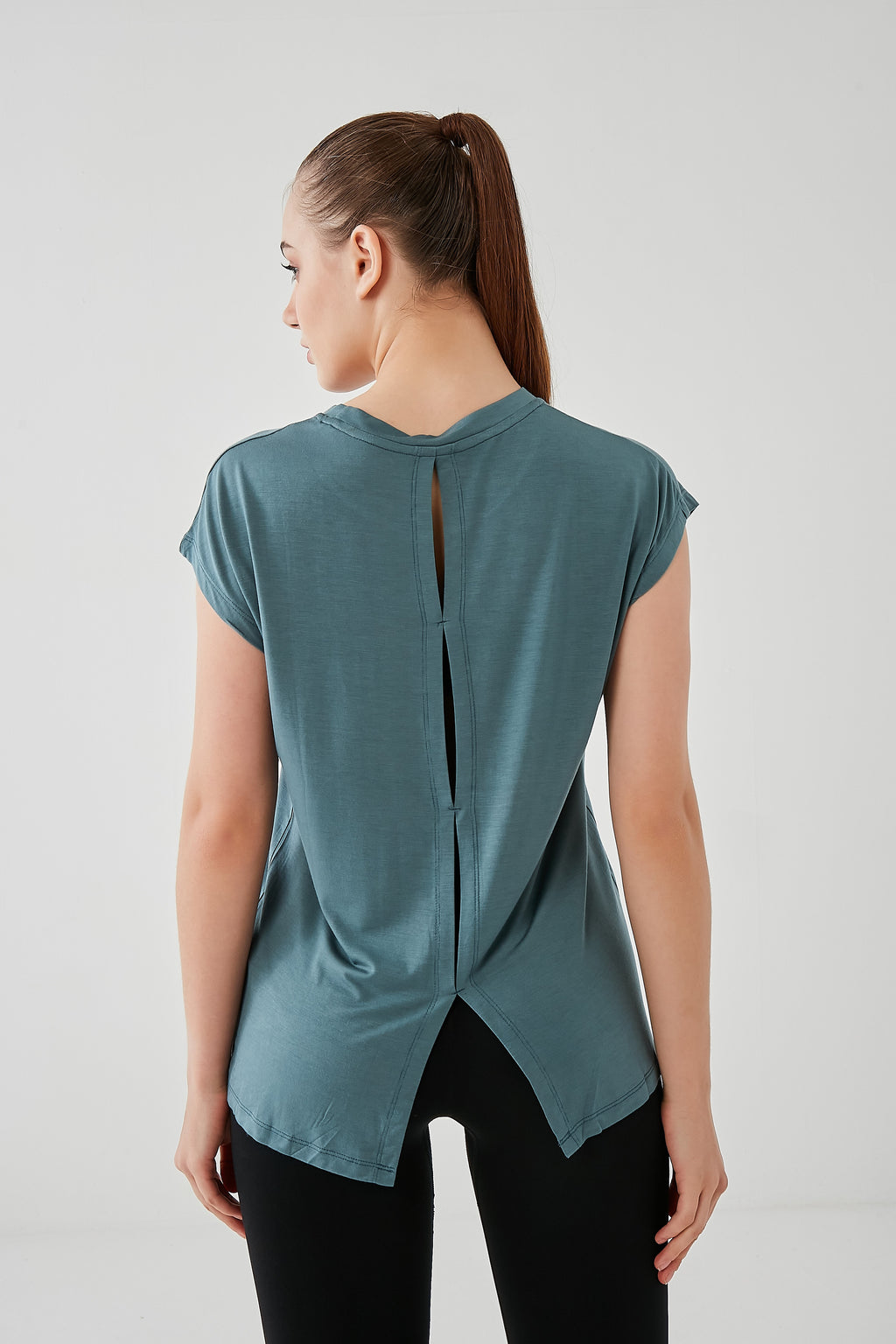 DKN Turquoise Cropped Back Top