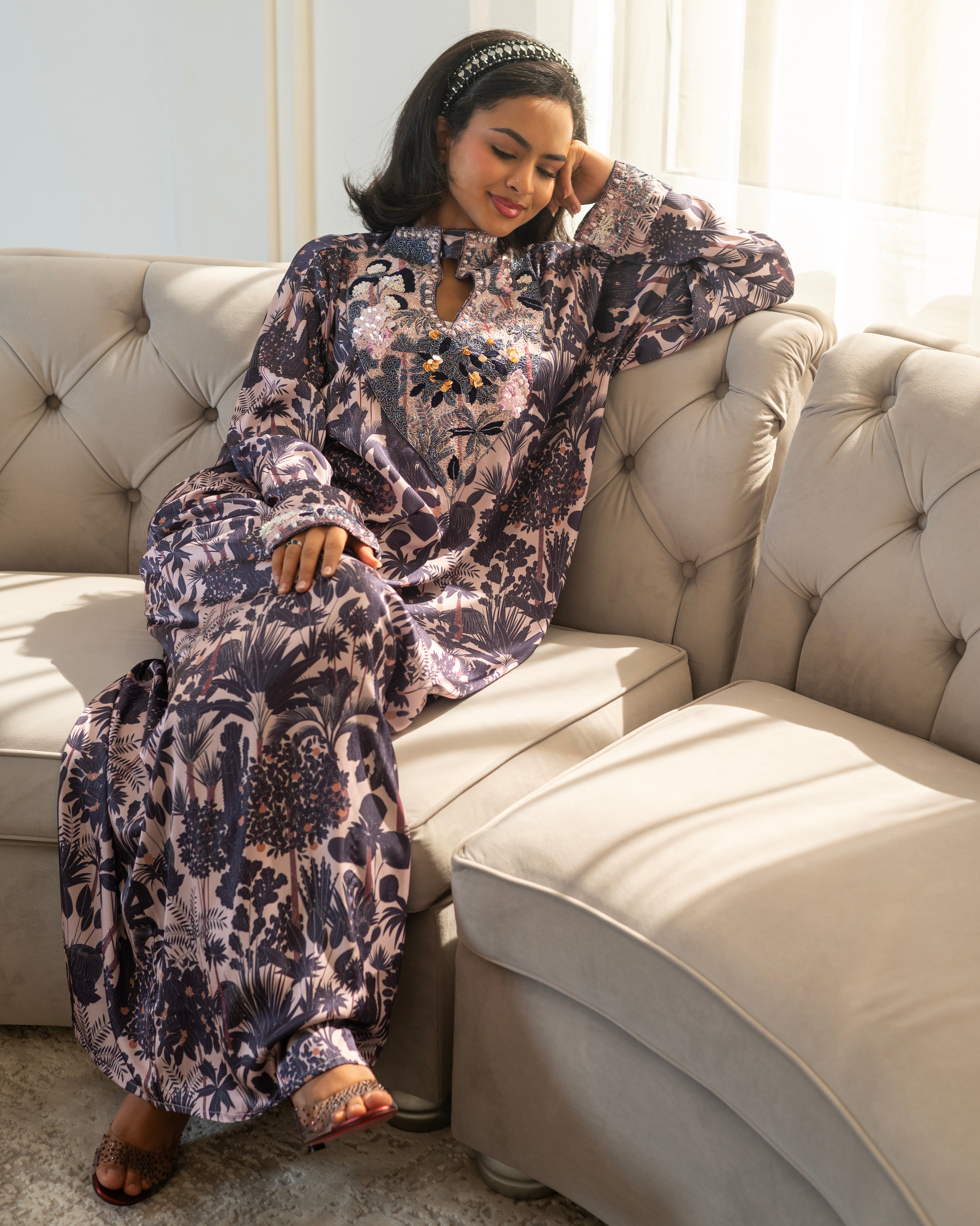 Blush Palm High Neck Mukhwar