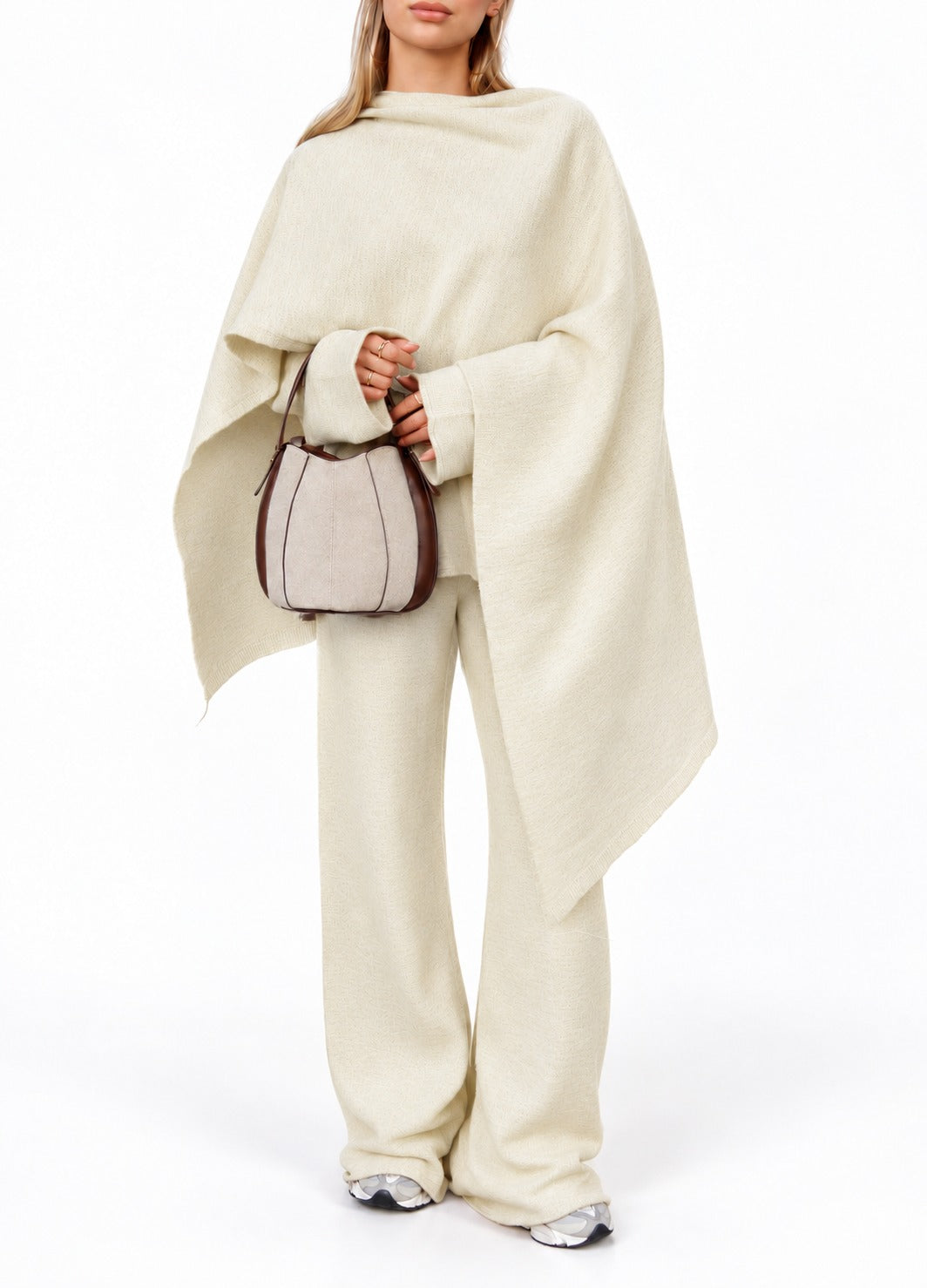 Offwhite Cape Set