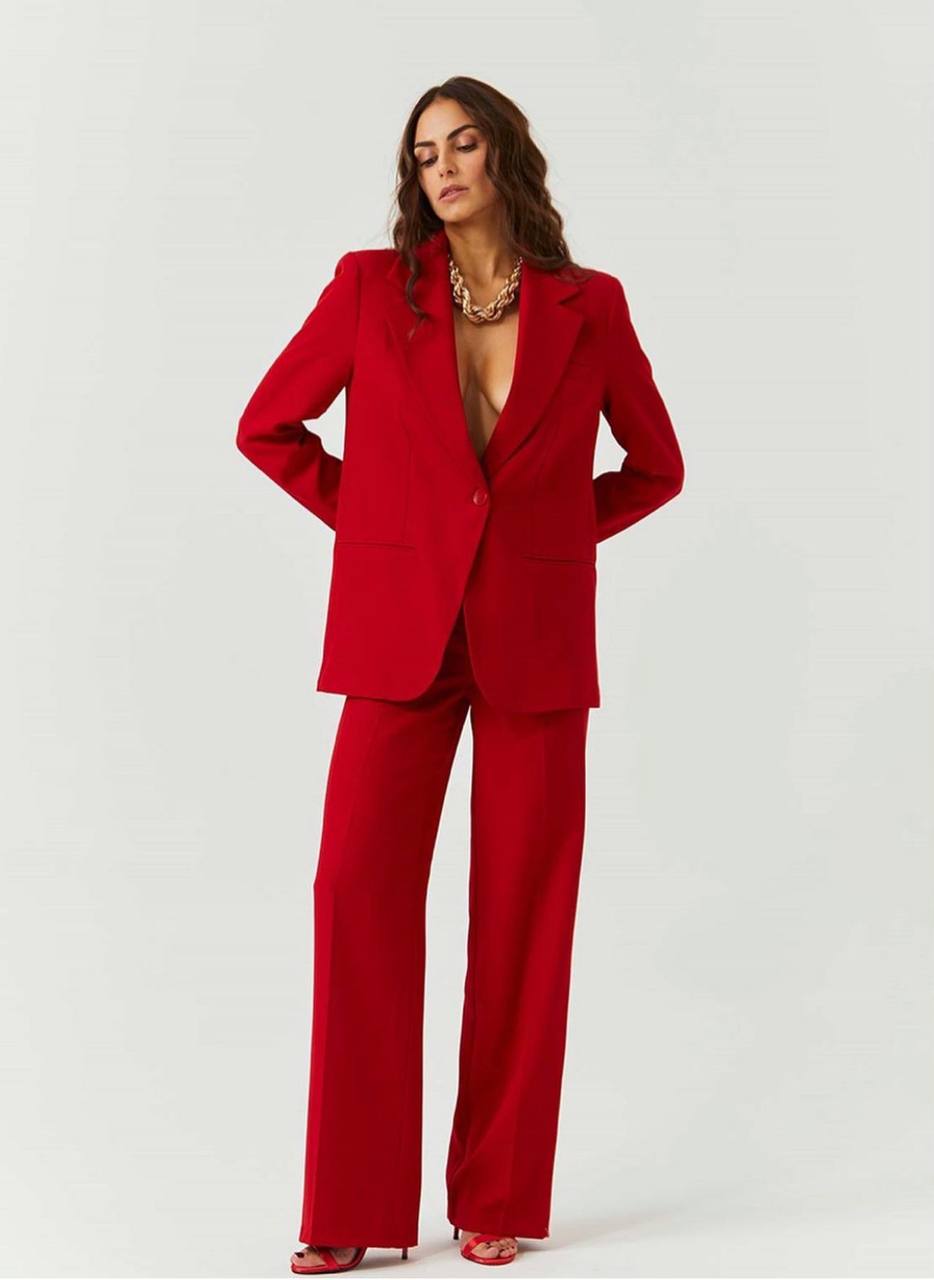 Haneen X Be Cosy Suit: Jacket and Trousers in Dark Red