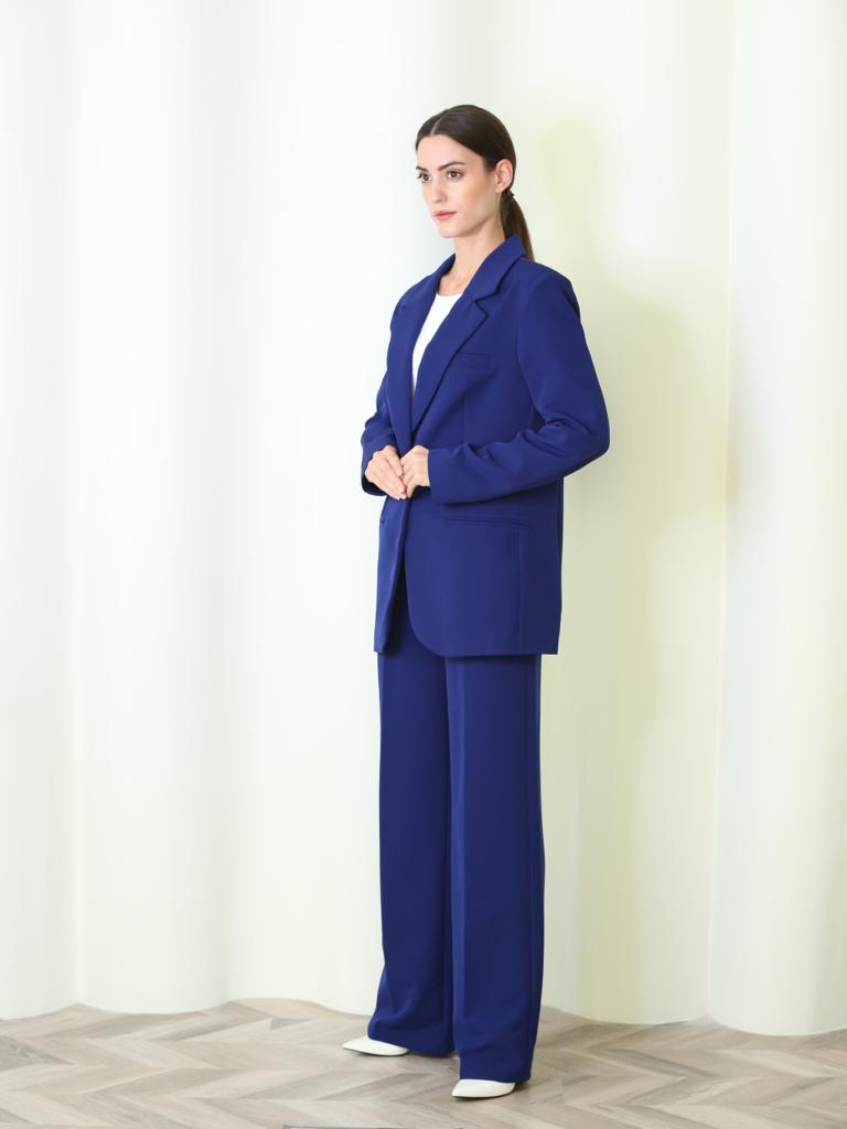 Haneen X Be Cosy Suit: Jacket and Trousers in Royal blue